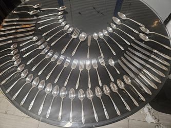 1946 =69 Piece Oneida Community Tudor Queen Anne  Silver Flatware