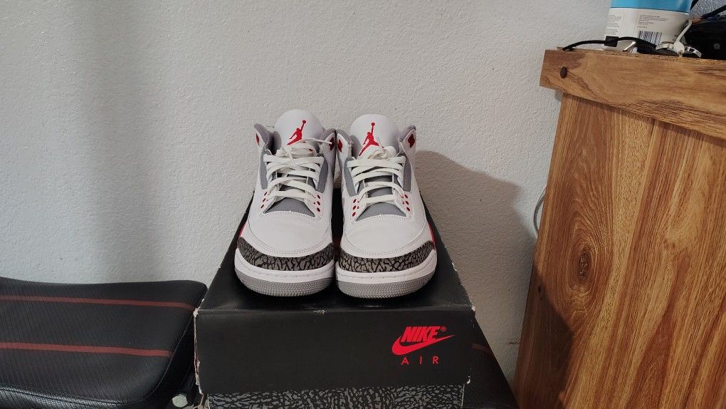 Jordan 3 Fire Red