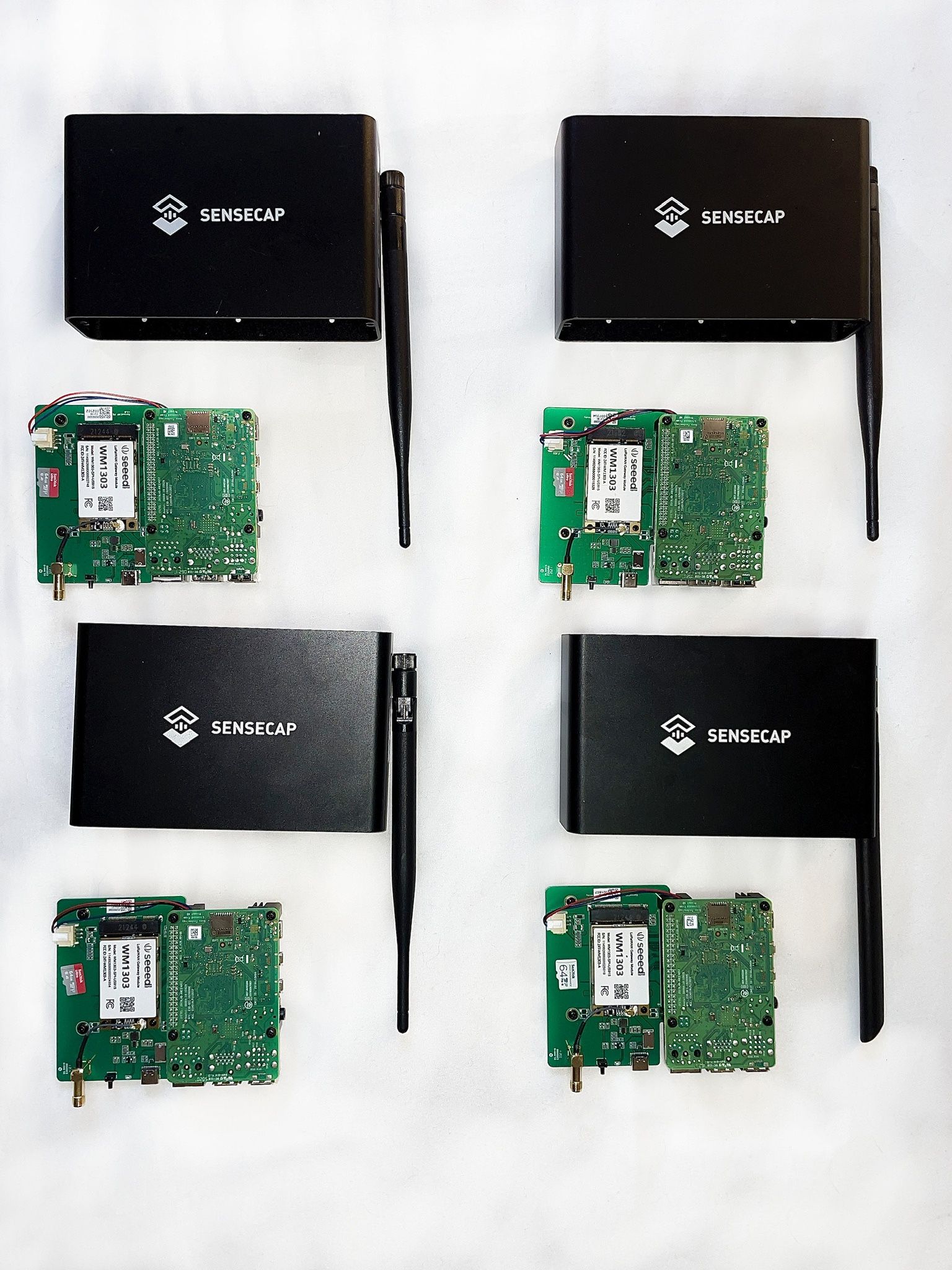 Sensecap M1 Miners With Raks. Usable Crypto Miners Or Hardware (Comes With  Cables And 64GB SDs)