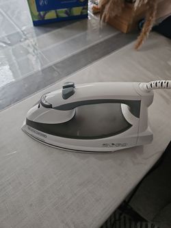 Black + Decker iron