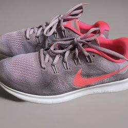 Nikes Size 9 Used Good Condition 