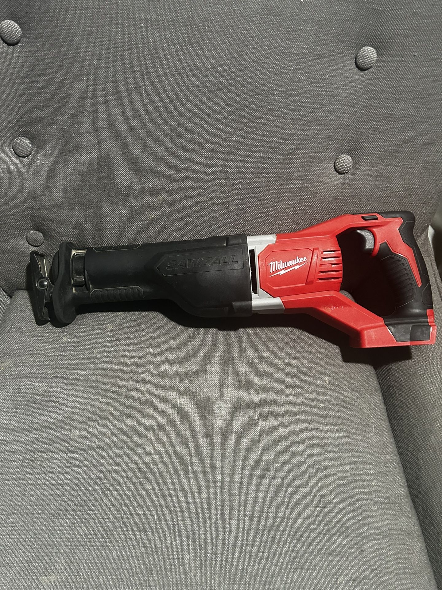 Milwaukee M18 Sawzall