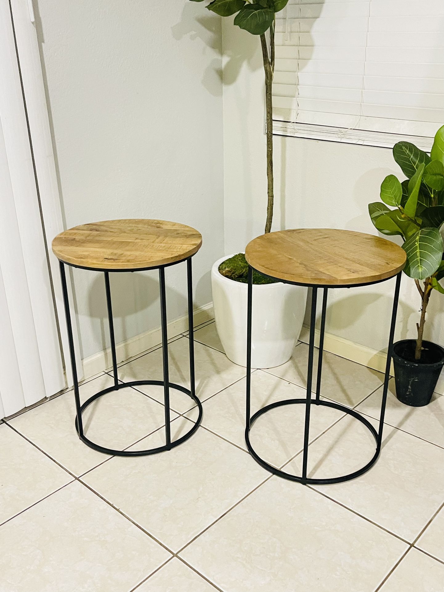 End Tables / Side Tables .nightstands 