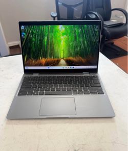 Dell Latitude 3330 2-in-1 Convertible Laptop 11th Gen i5-1155G7 8gb RAM 256gb SSD Windows 10 Pro Touch Screen