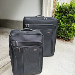 Victorinox Suitcase & Carry on 