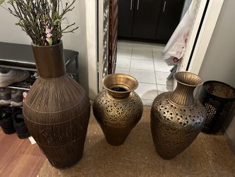 Set of 3 Decorative Vases