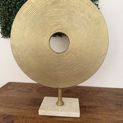 Home aluminum gold disk sculpture