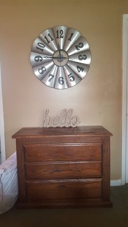 Wood 3 drawer dresser
