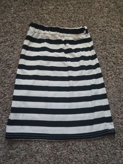 Girls skirt size 8
