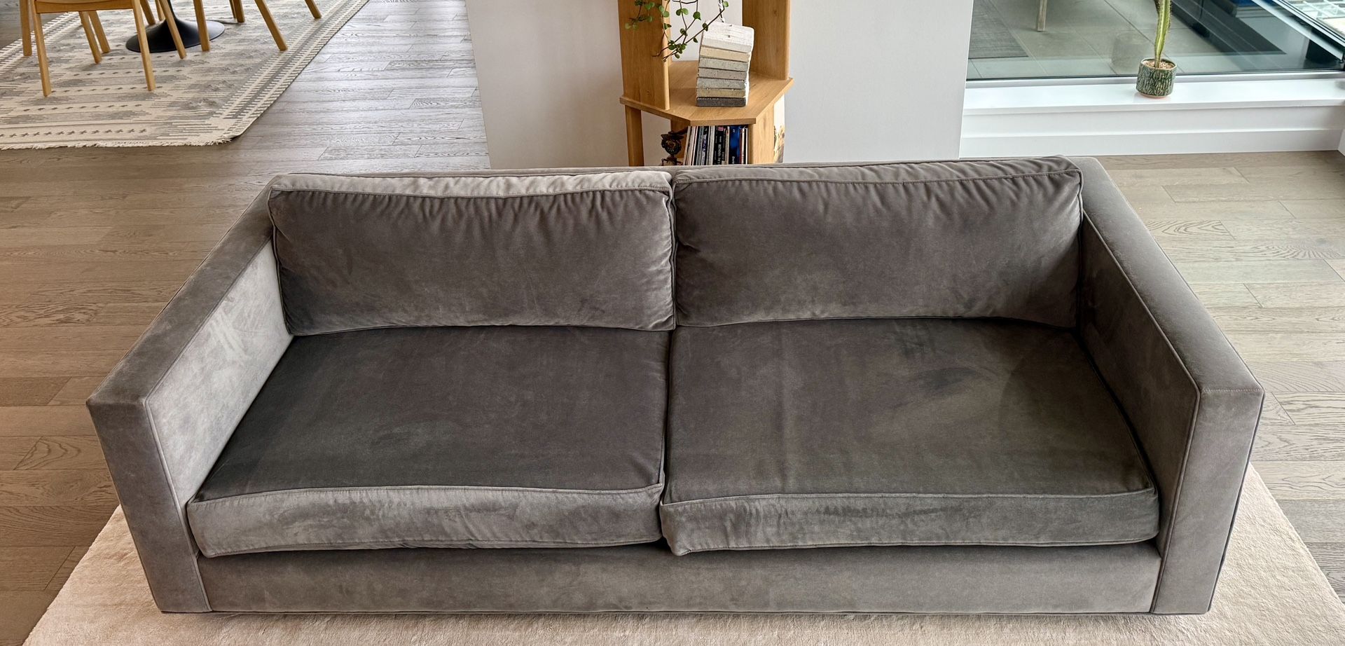RH Maddox 2-cushion Sofa