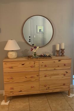 Pine wood dresser