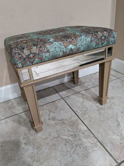 Exclusively Pier 1 Imports
Side Mirrored Vanity Stool