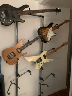 Guitar hanger