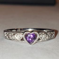 10kt White Gold Amethyst Diamond Ring