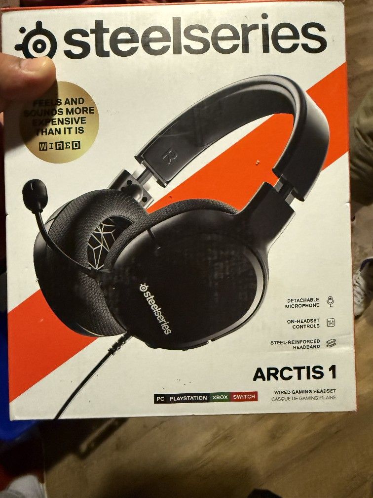 Artics 1 Headset Wired PC Playstation Xbox Switch