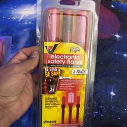 2 New packages of 3 Victor Electronic Safety Flares 