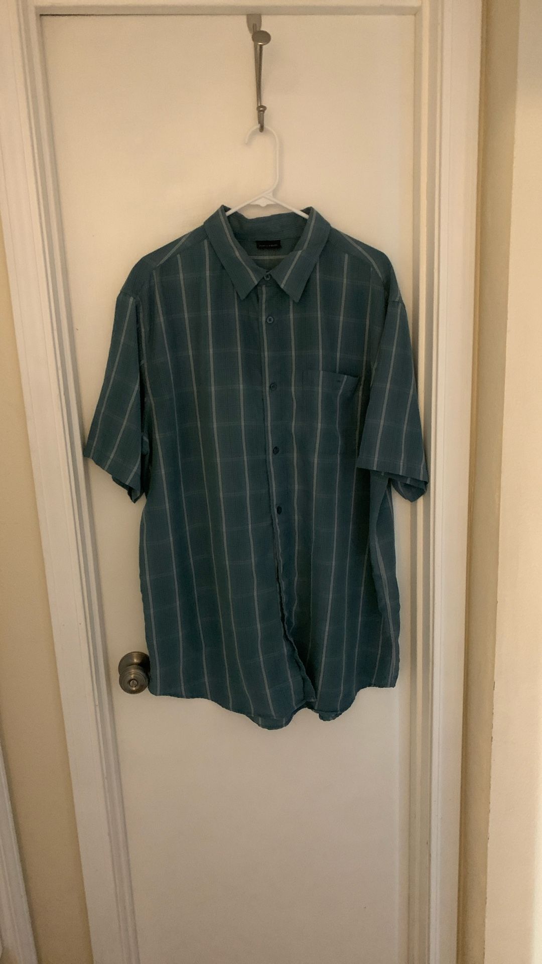 Men’s Blue Plaid Button Up Shirt