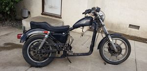 Photo Harley Davidson 1983 sportster rolling chassis