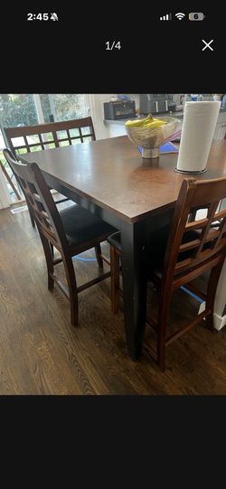 Table, 3 Chairs and a Bench Seat