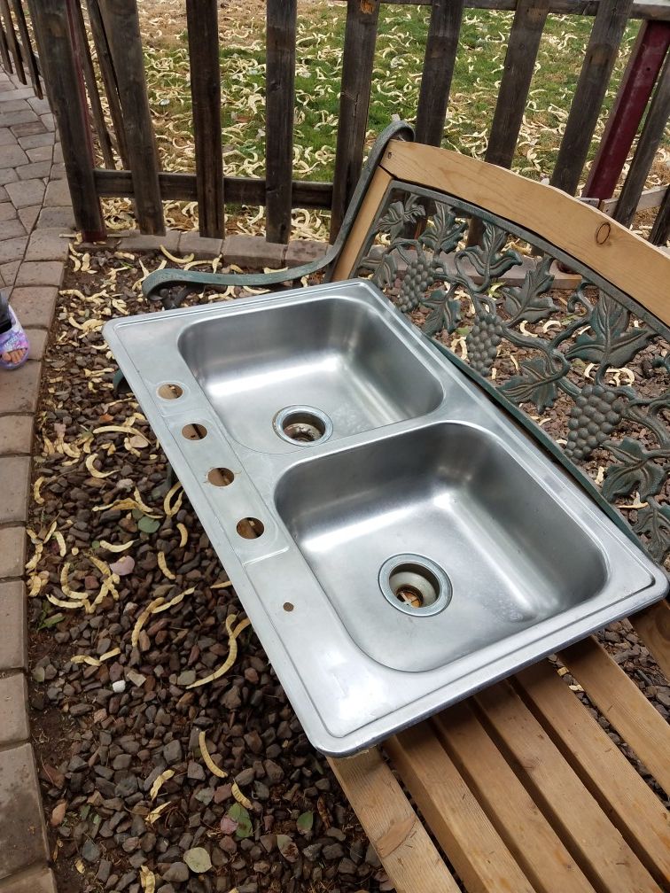 Stainless steel dual sink