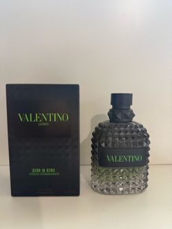 Valentino born in Roma green stravaganza