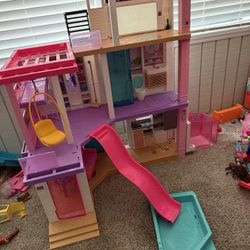 Barbie Dream House 