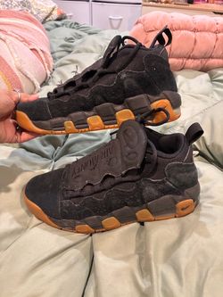 Woman’s Nike size 6/$20