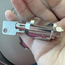 Cylinder Lock and Keys