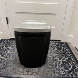 Fellowes Paper Shredder