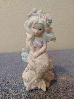 Coral Kingdom Figurine Athena