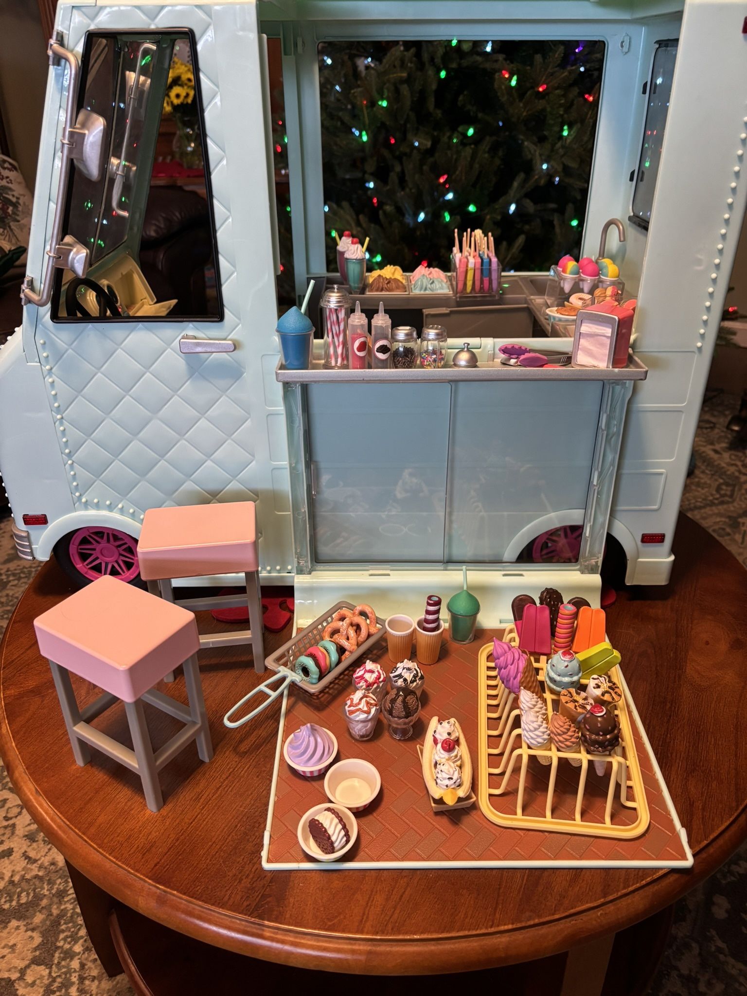 TOYS ICE CREAM TRUCK