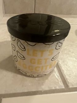 Bath And Body Works Easter Candle- Marshmallow Fluff