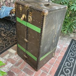 Vintage Steamer Trunk