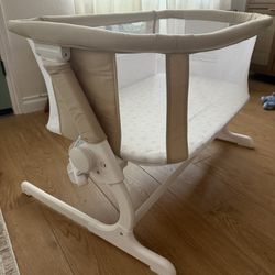 Baby Delight Bassinet Beside Me