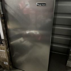 Magic Chef 3.2 Cu. Ft. Refridgerator
