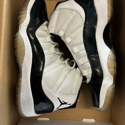 Jordan 11 Concord 2011 Size 6y Used 