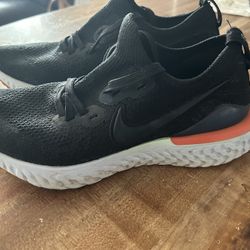 Women’s Nike Epic Flynit Rec