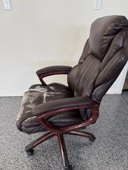Executive office chair