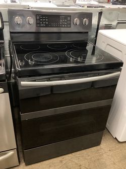 Samsung Flex Duo 30 in. 5.9 cu.ft. Double Oven Electric Convection Range with Self Cleaning