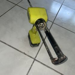 Ryobi Cordless Caulking Gun With 4Ah Battery 