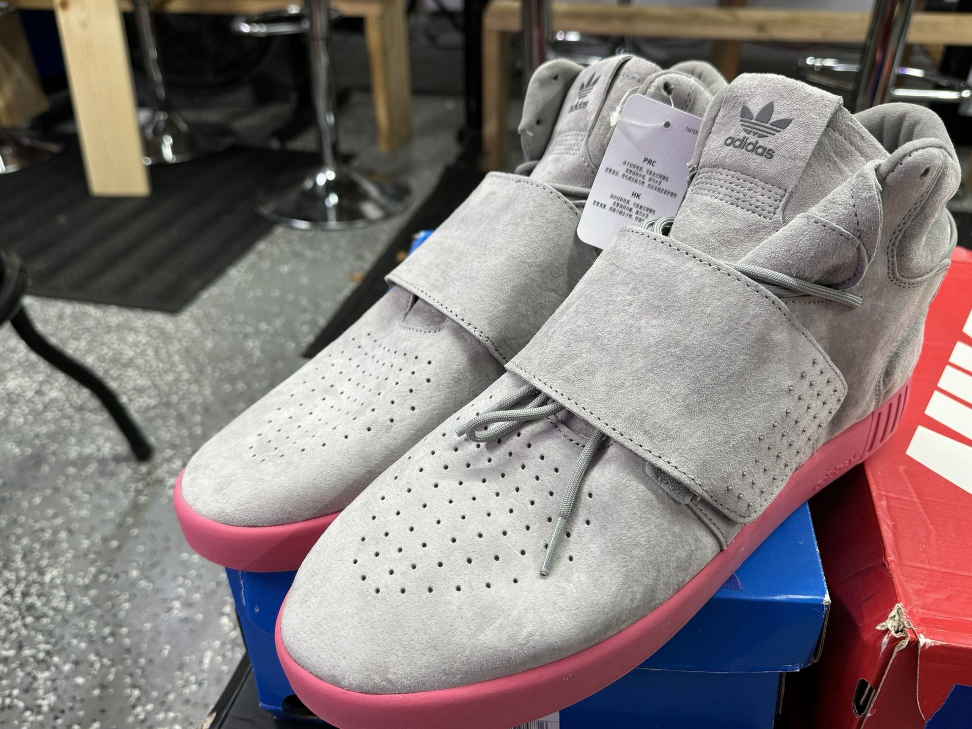 ADIDAS TUBULAR INVADER STRAP  MEN SIZE 13 