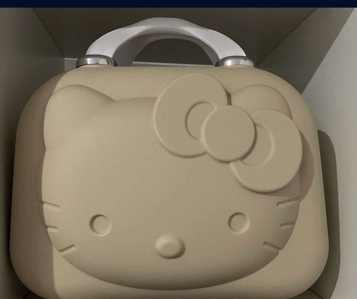 Hello Kitty Travel Case