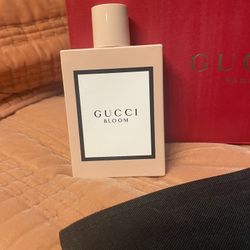 Gucci Bloom Perfume