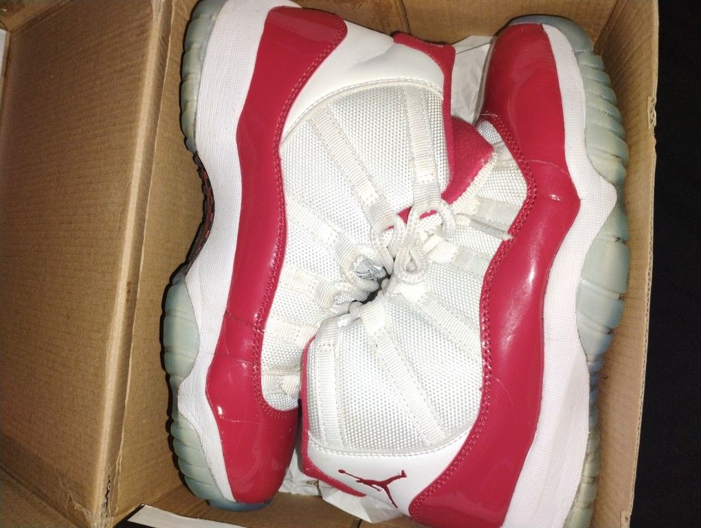 Jordan Retro 11's