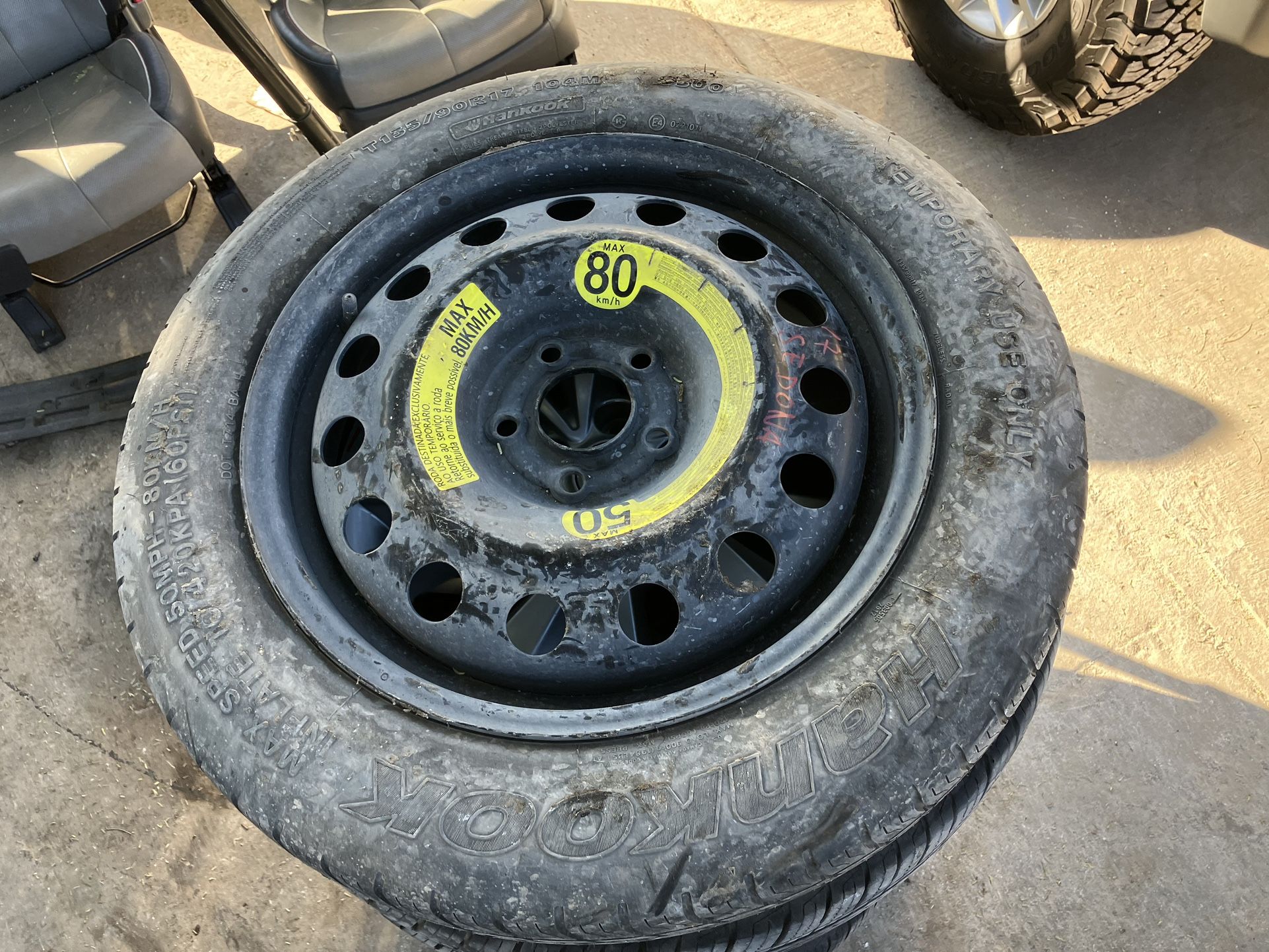 2017 Kia Sedona Spare Wheel & Tire