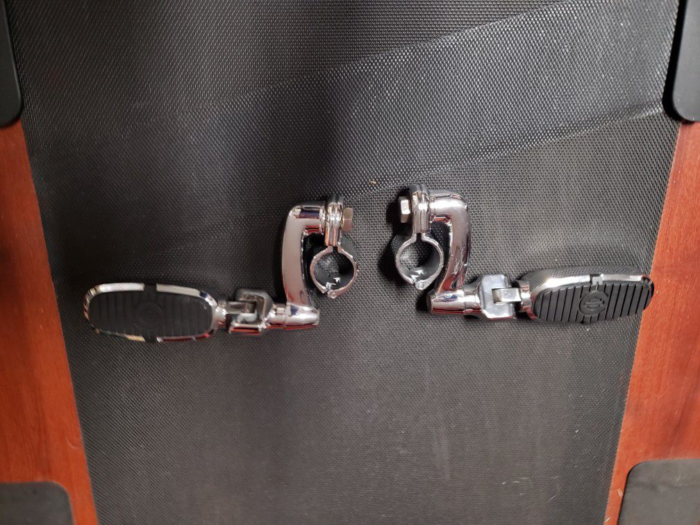 Harley Davidson Highway Pegs with Mounting Brackets