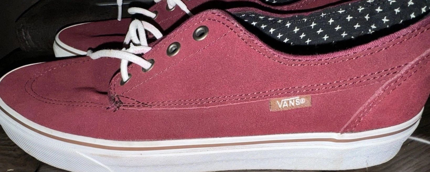 Vans Burgundy Suede Shoes Sneakers with Star Pattern Lining