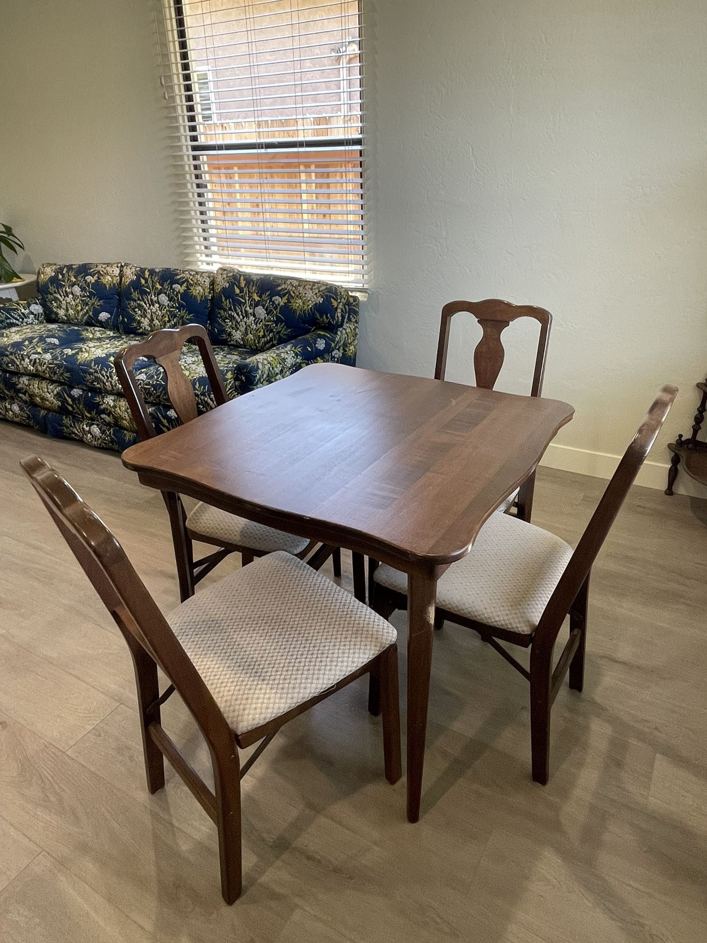 Scalloped Folding  Dining Table and Four Chairs