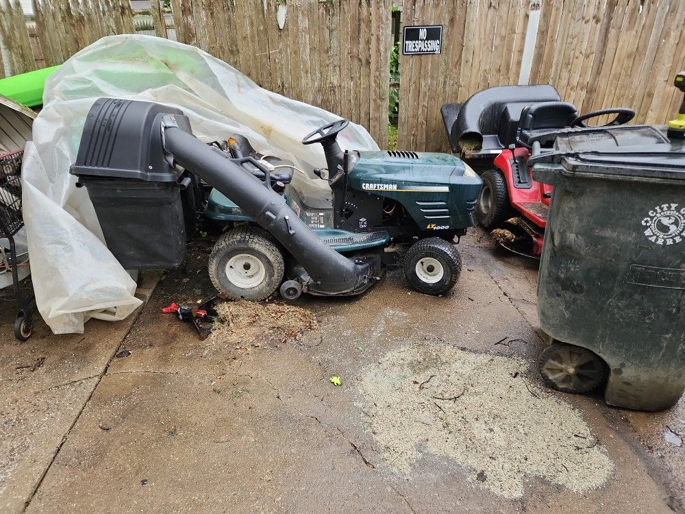Craftsman Riding Lawn Mower