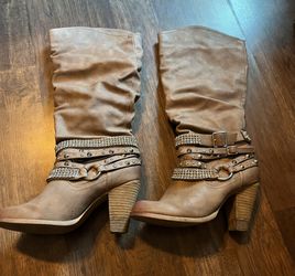 Women’s Faux Suede Tan Bling Boots